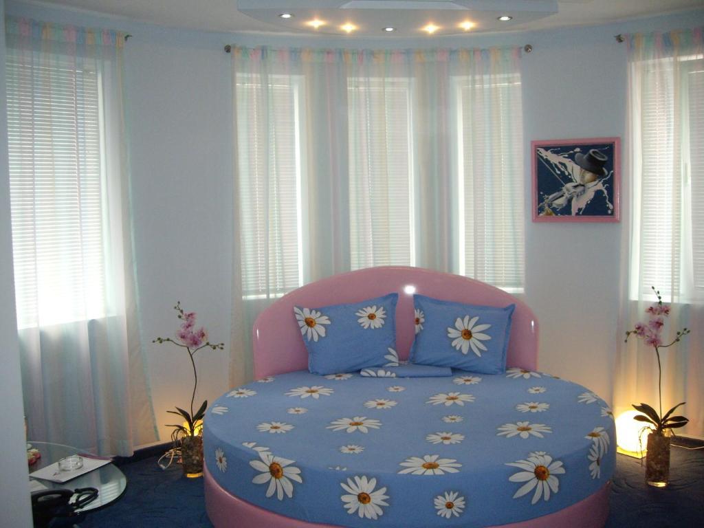 Family Hotel Mania Stara Zagora Bilik gambar